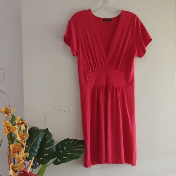 🆕️Zen-Knits Medium Red Short Sleeves VNeck Dress - Picture 10 of 10
